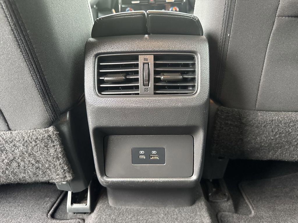 Used 2022 Nissan Rogue SV image 22