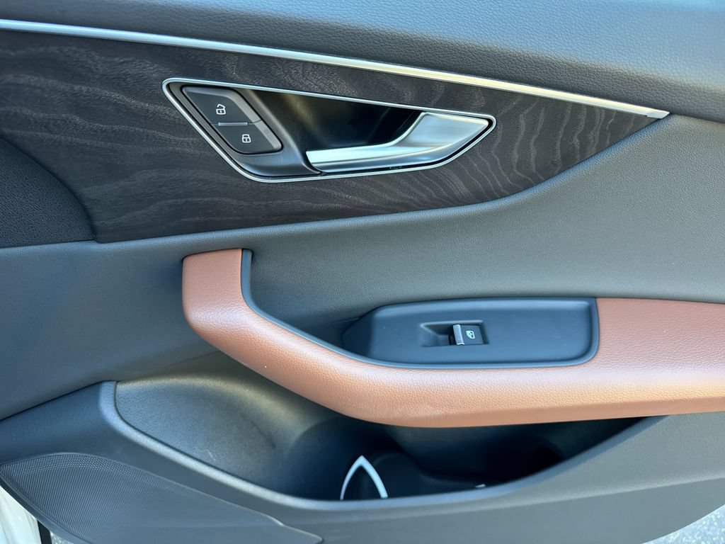 Certified 2023 Audi Q8 Premium AWD/4WD image 21