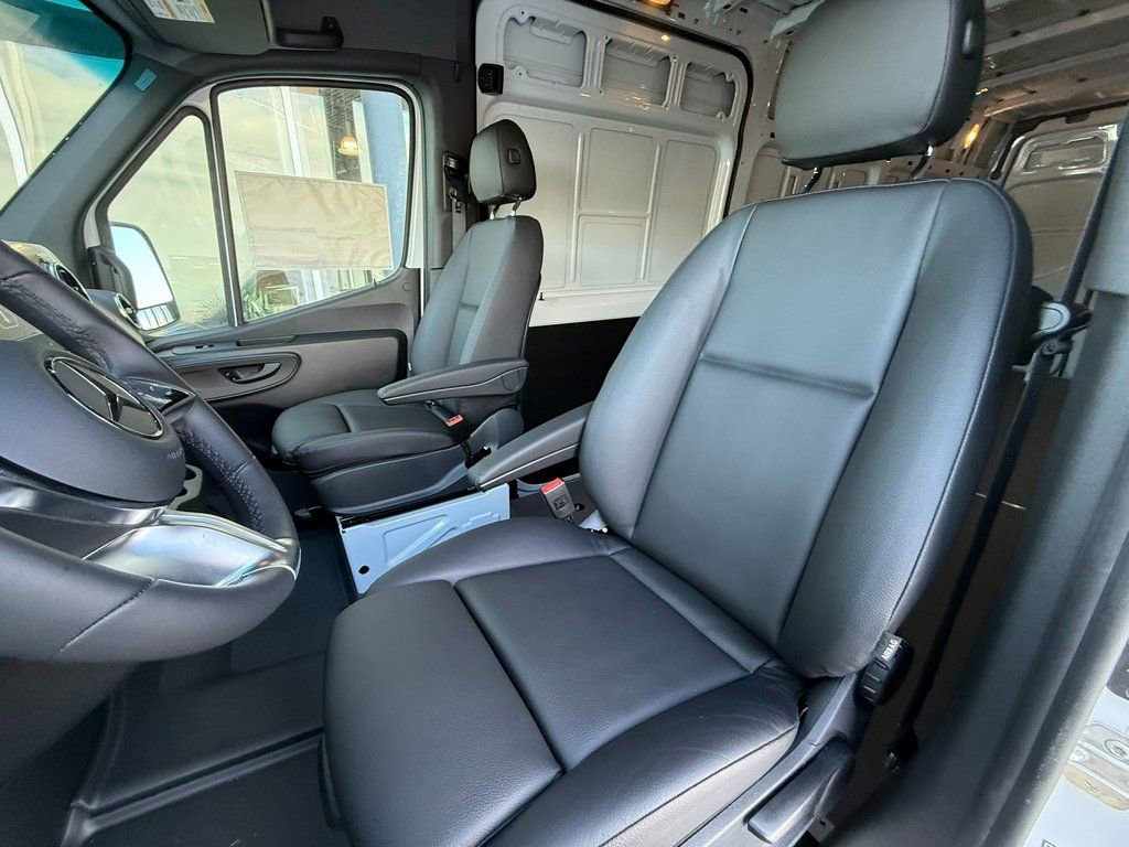 New 2025 Mercedes-Benz Sprinter 3500 image 11