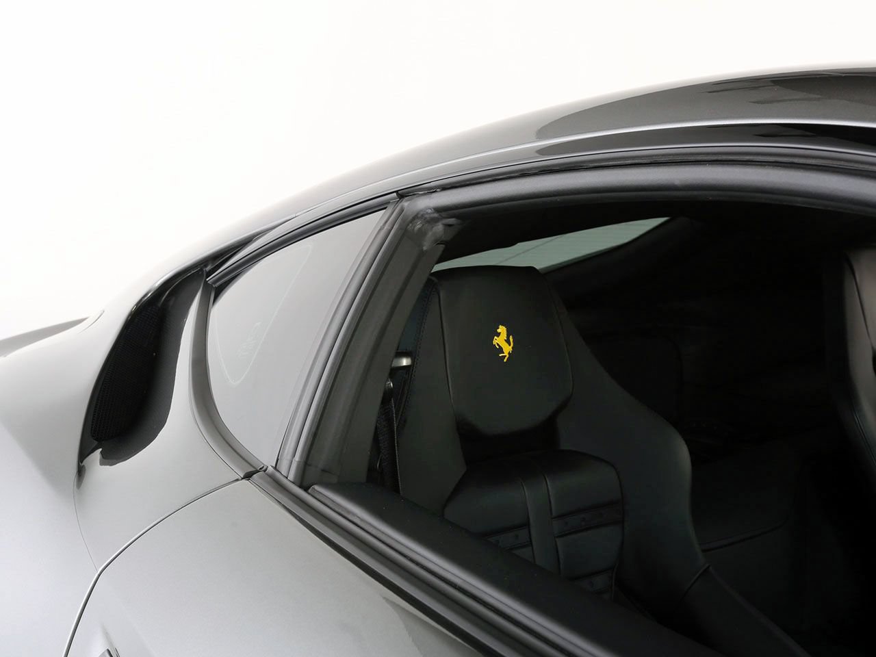Used 2020 Ferrari 812 Superfast RWD image 15