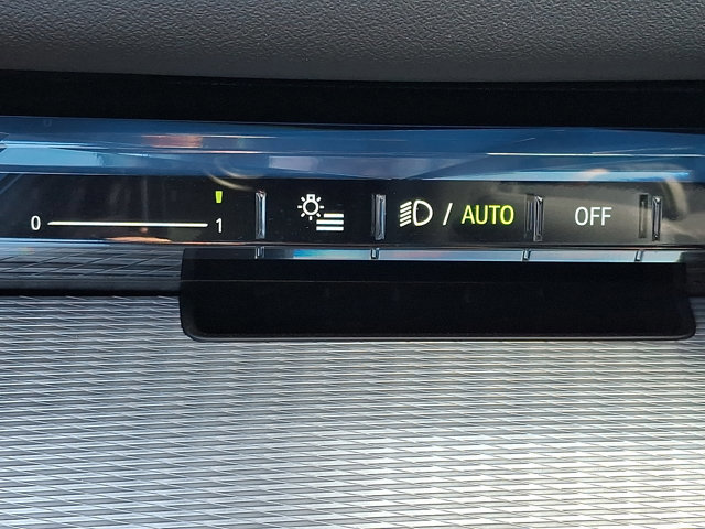 Certified 2025 BMW i5 xDrive40 w/ M Sport Package AWD/4WD image 25