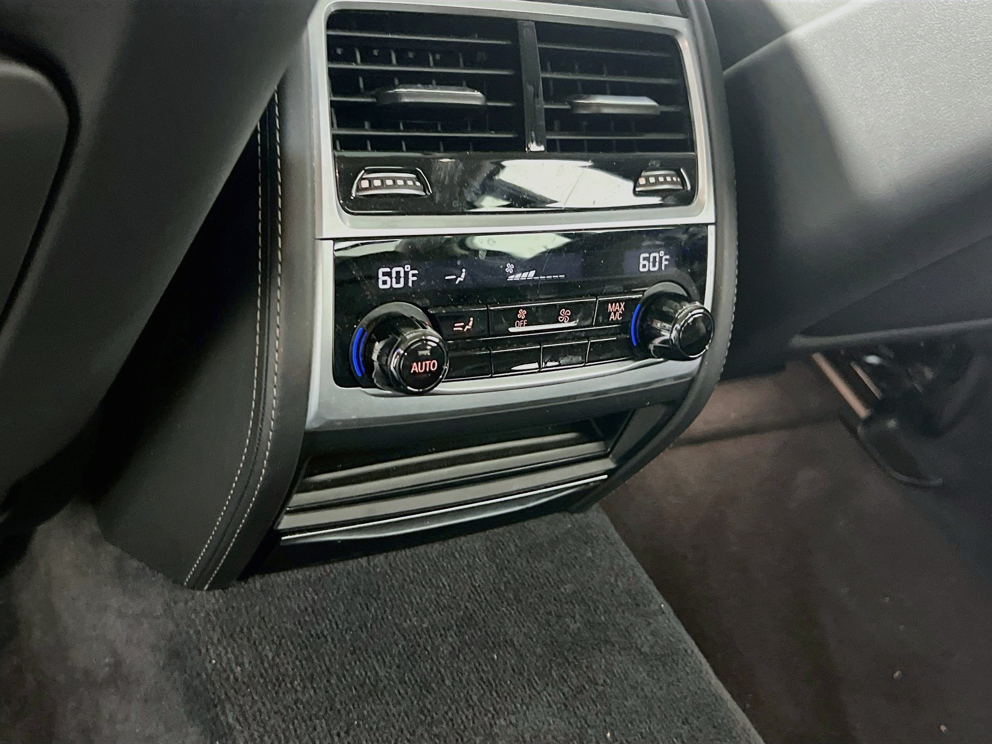 Used 2022 BMW 750i xDrive w/ Executive Package AWD/4WD image 27
