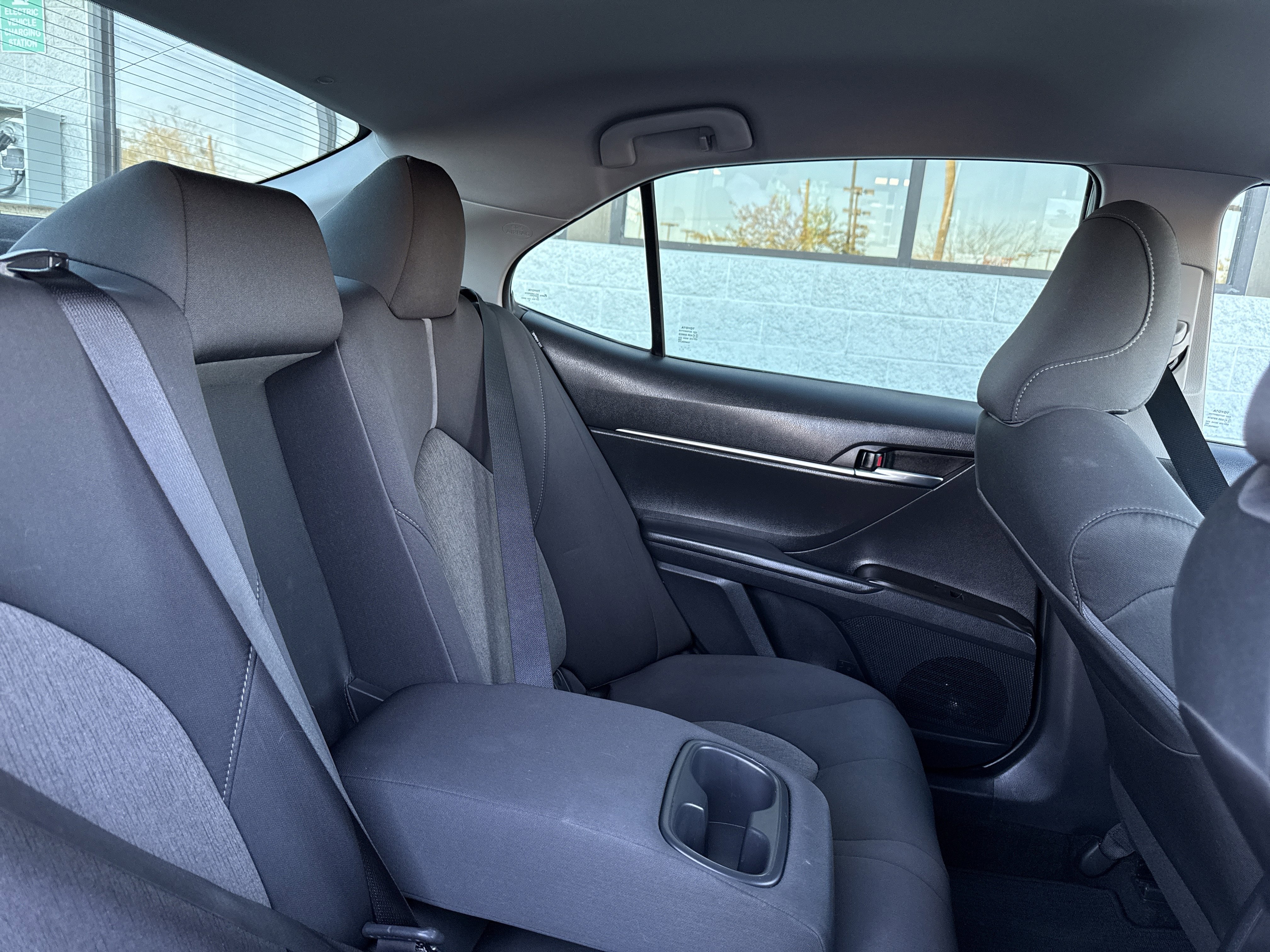 Used 2022 Toyota Camry LE image 37