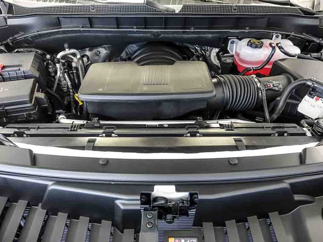 New 2026 Chevrolet Suburban Z71 w/ Comfort Package AWD/4WD image 25