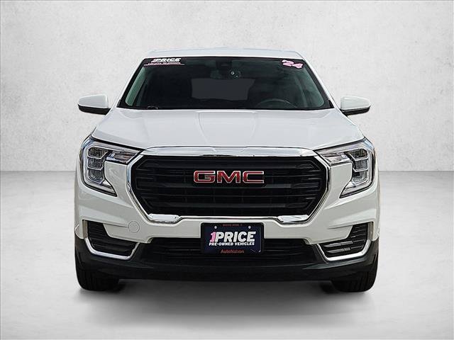 Used 2024 GMC Terrain SLE FWD image 2