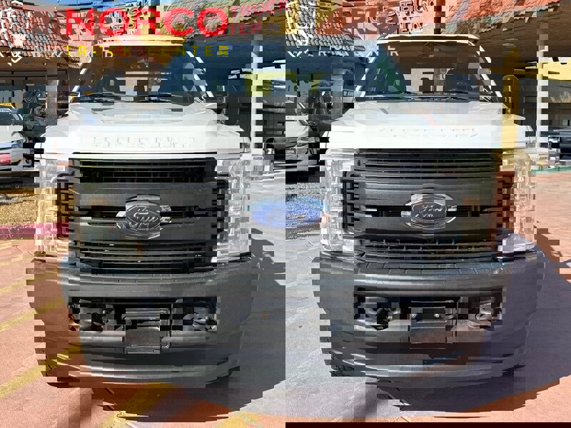 Used 2019 Ford F250 XL image 3