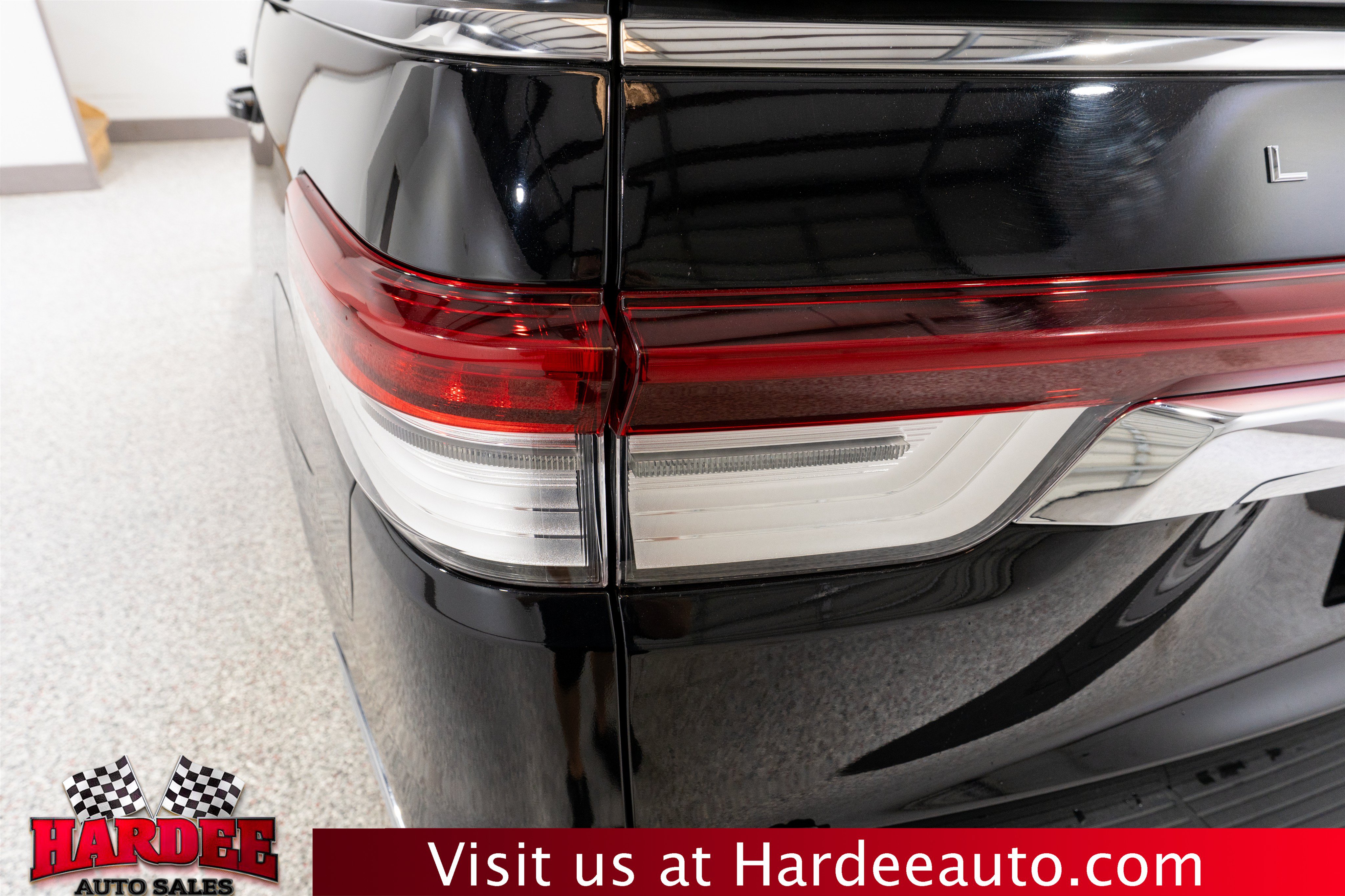 Used 2024 Lincoln Navigator Reserve AWD/4WD image 9