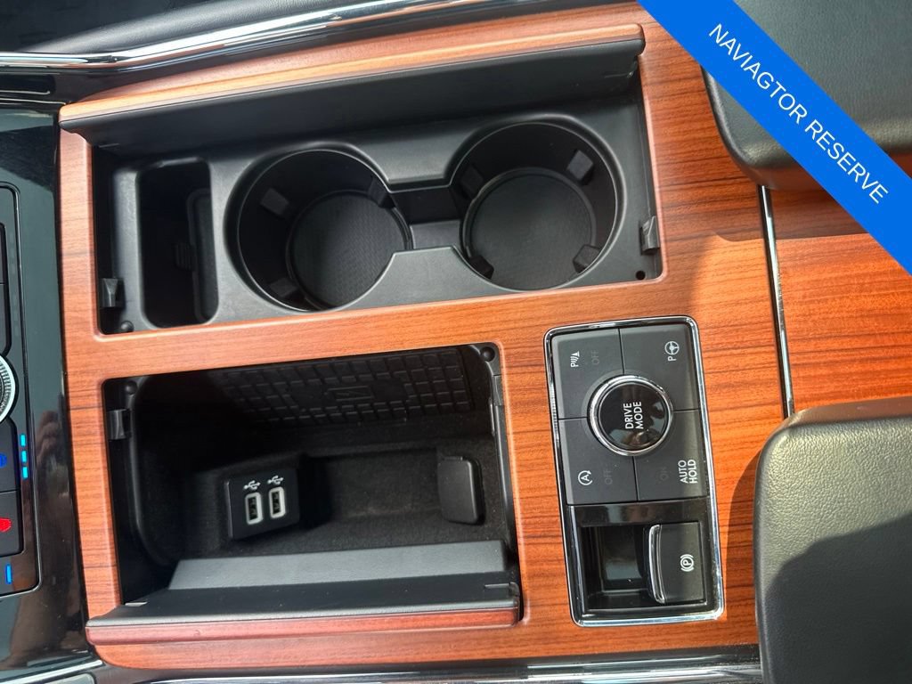 Used 2018 Lincoln Navigator Reserve w/ Technology Package AWD/4WD image 21