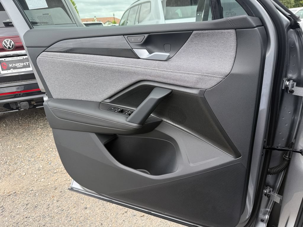 New 2026 Volkswagen Tiguan S FWD image 13