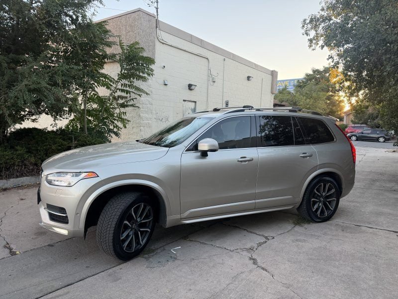 Used 2016 Volvo XC90 T6 Momentum w/ Momentum Plus Package AWD/4WD image 7