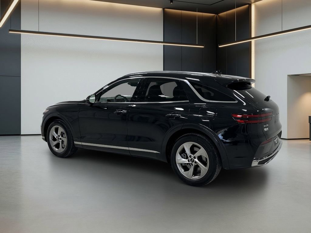 Certified 2026 Genesis GV70 2.5T Advanced AWD/4WD image 3