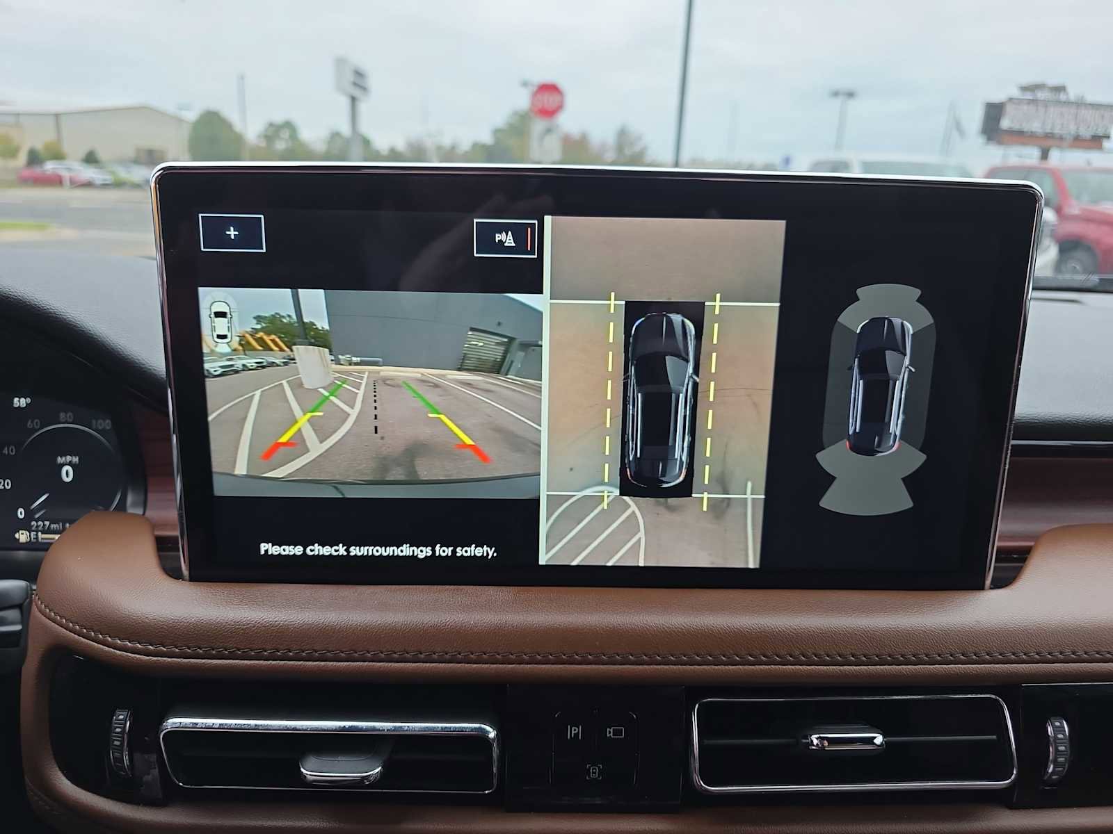 Used 2023 Lincoln Nautilus Reserve w/ Equipment Group 201A image 11