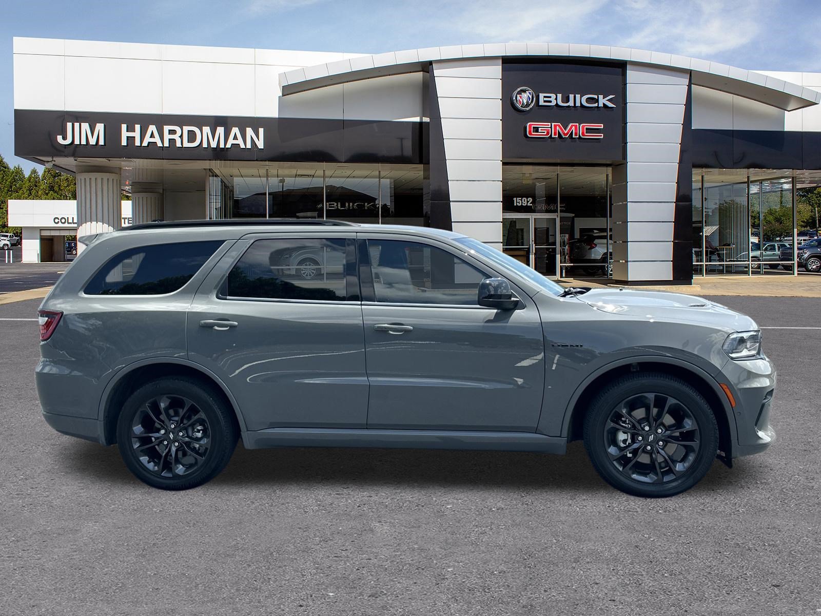 Used 2024 Dodge Durango R/T w/ Blacktop Package RWD image 8