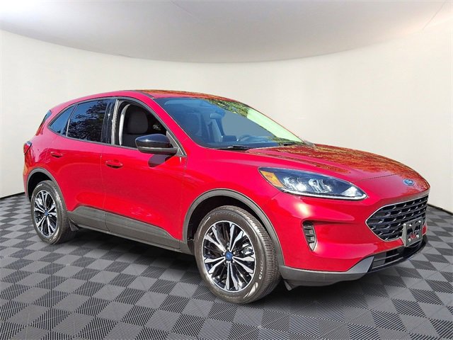 Used 2022 Ford Escape SE w/ SE Sport Appearance Package image 1