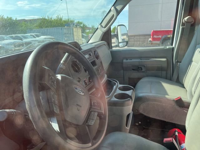 Used 2022 Ford E-450 and Econoline 450 Super Duty RWD image 13