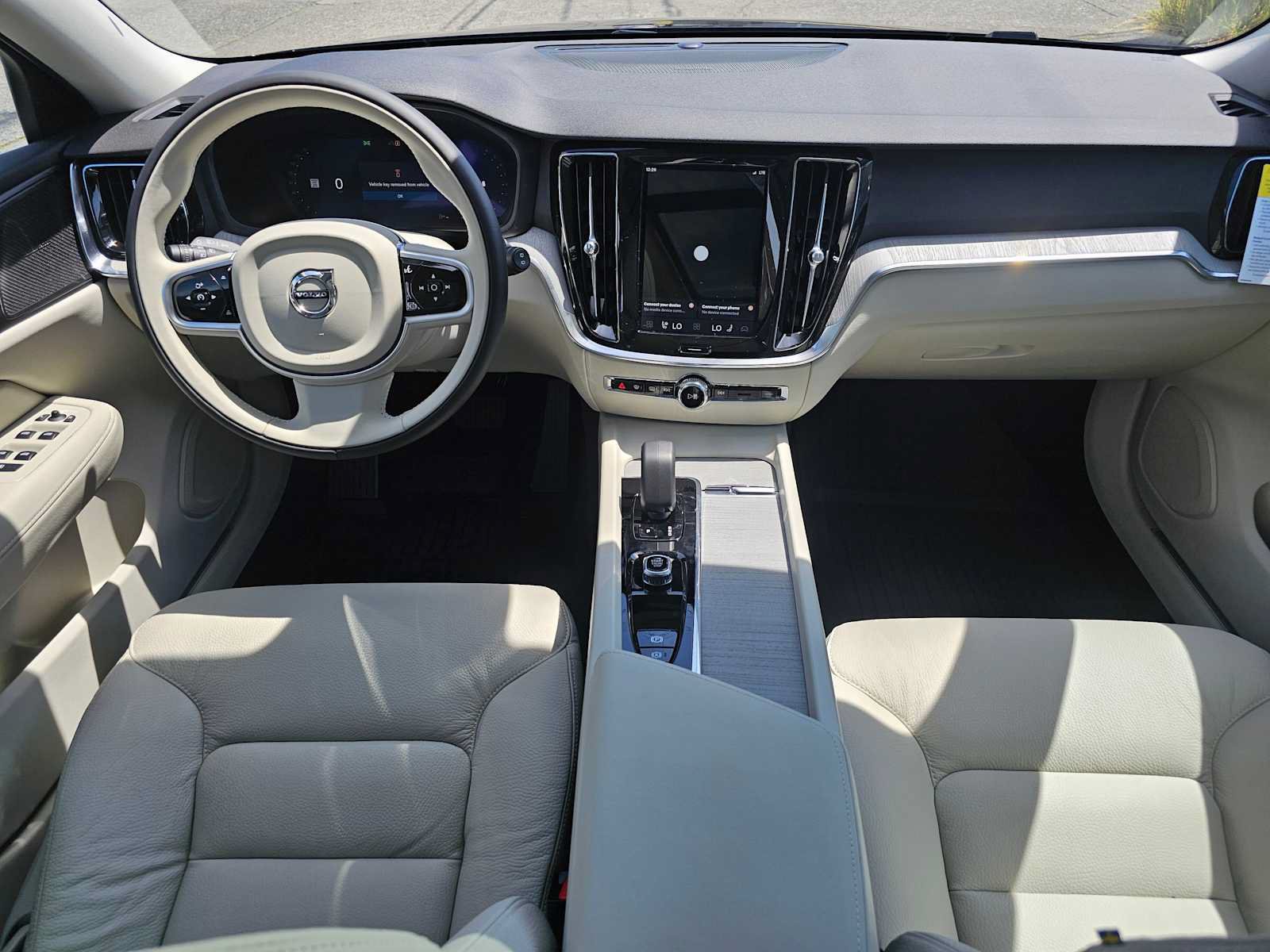New 2026 Volvo V60 B5 Cross Country Plus w/ Protection Package Premier AWD/4WD image 19