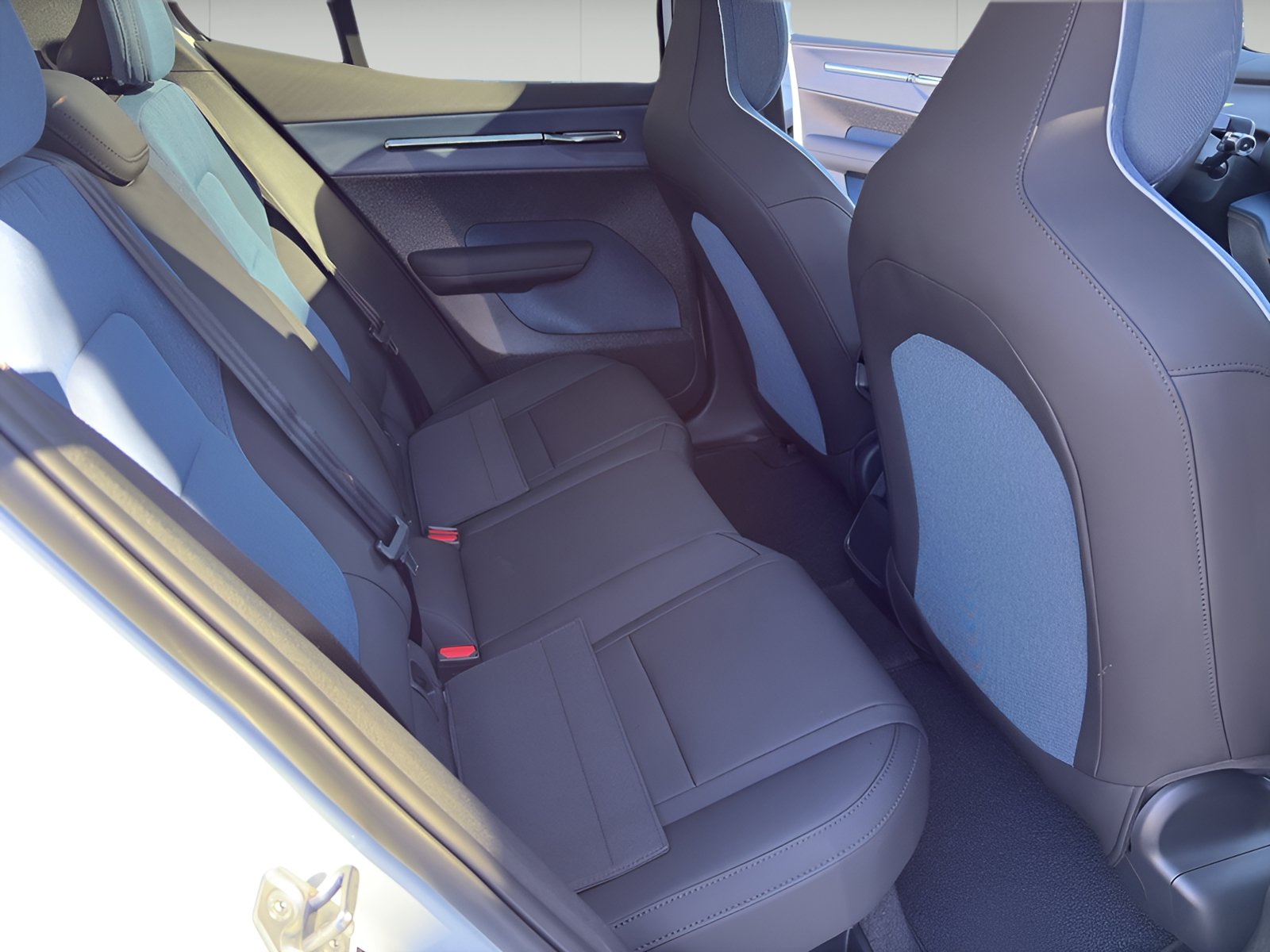 New 2026 Volvo EX30 Plus w/ Protection Package Premier AWD/4WD image 12