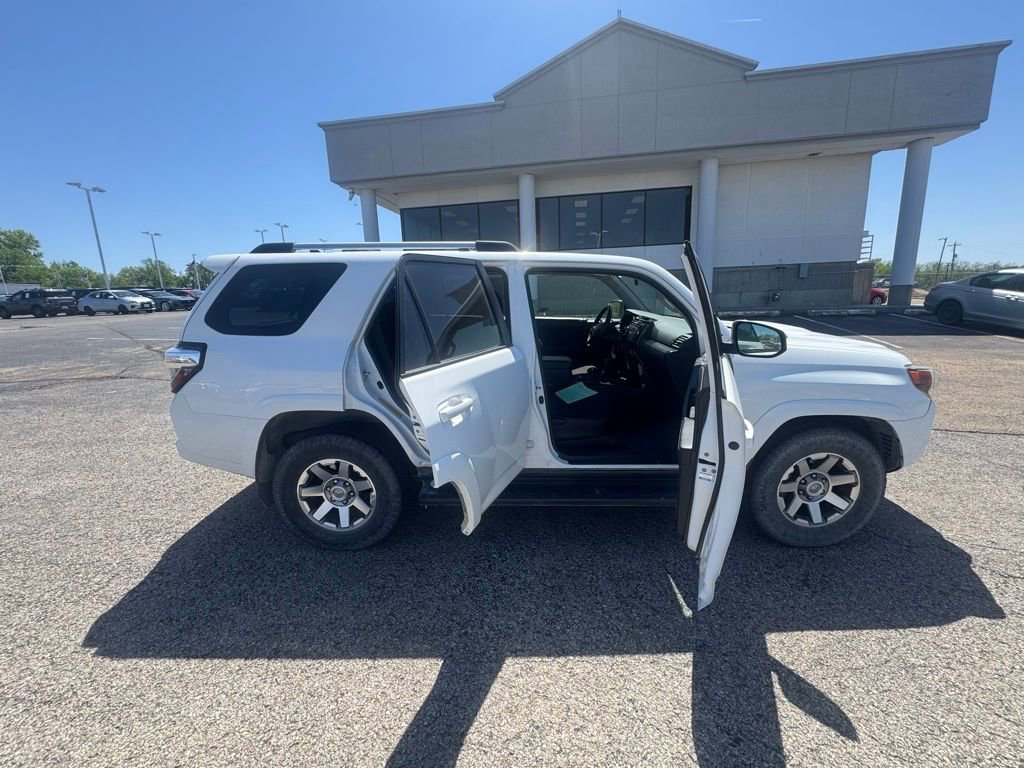 Used 2015 Toyota 4Runner Trail AWD/4WD image 8