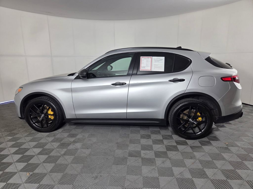 Used 2019 Alfa Romeo Stelvio Ti Sport w/ Quick Order Package 22S Sport image 9