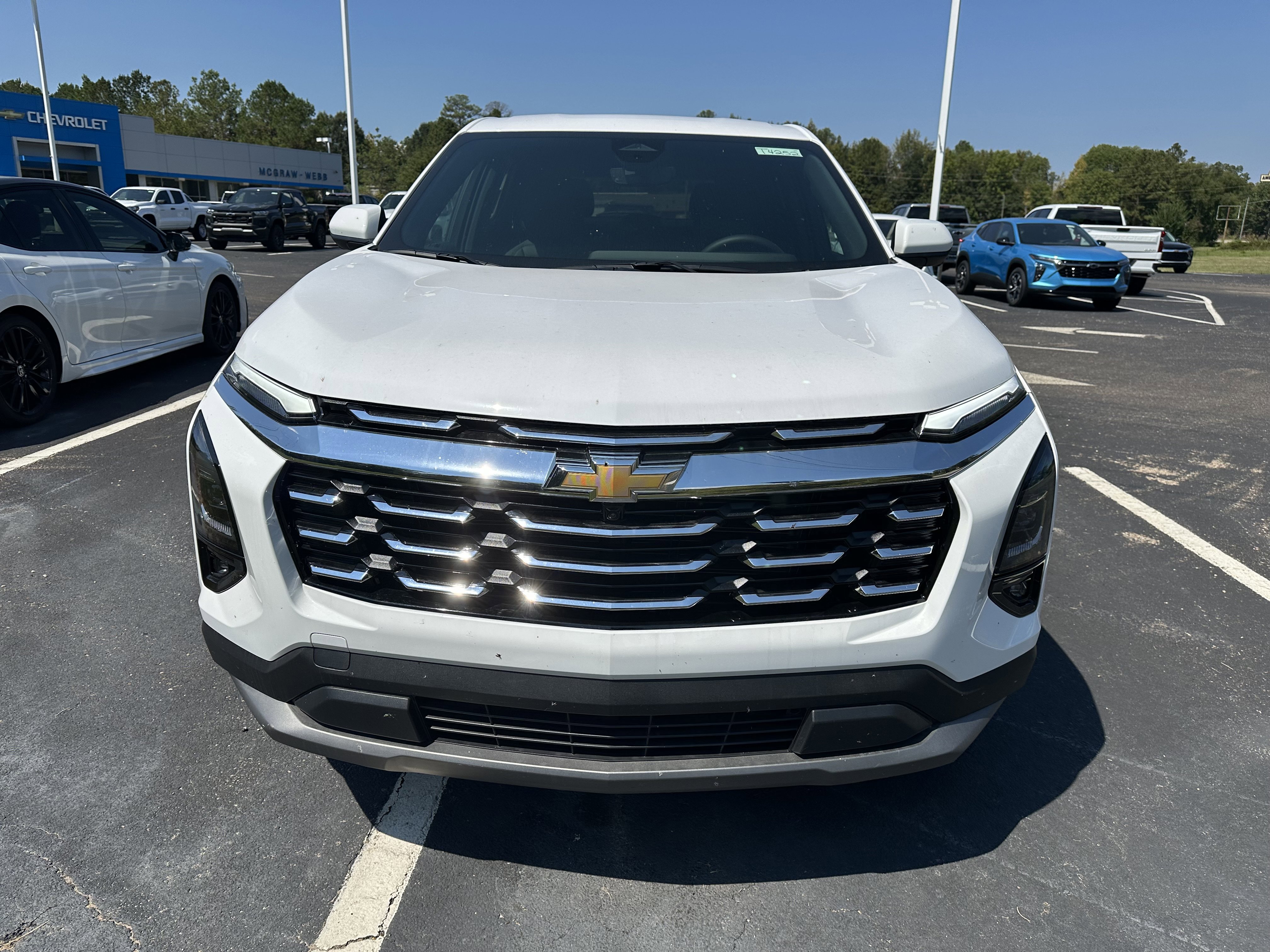 New 2026 Chevrolet Equinox LT w/ Convenience Package II image 3