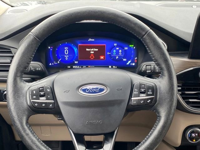 Used 2020 Ford Escape Titanium image 9