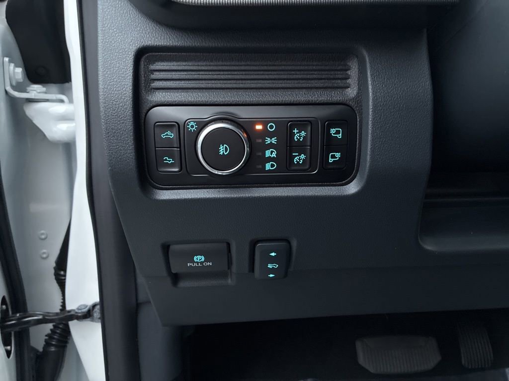 Used 2025 Ford F350 Platinum image 12