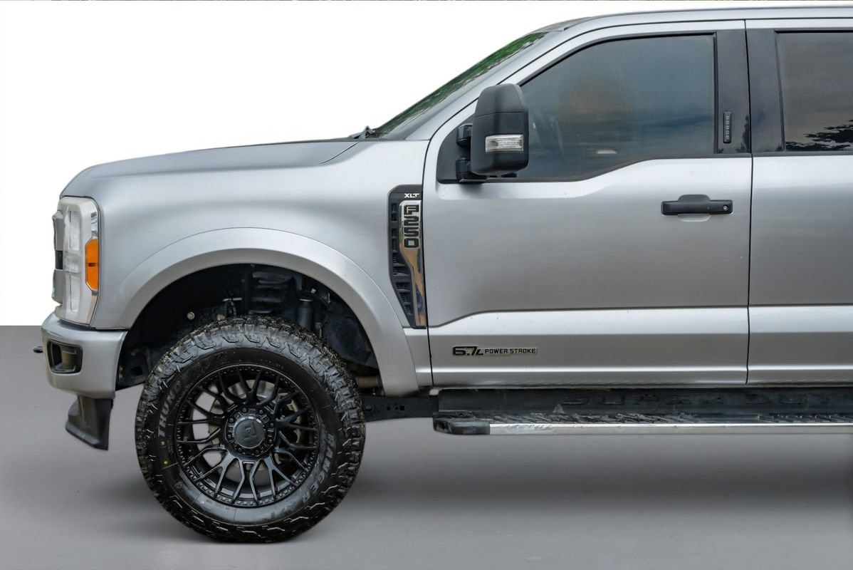 Used 2023 Ford F250 XLT AWD/4WD image 11