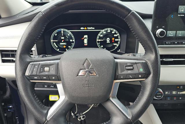 Used 2023 Mitsubishi Outlander SEL image 11