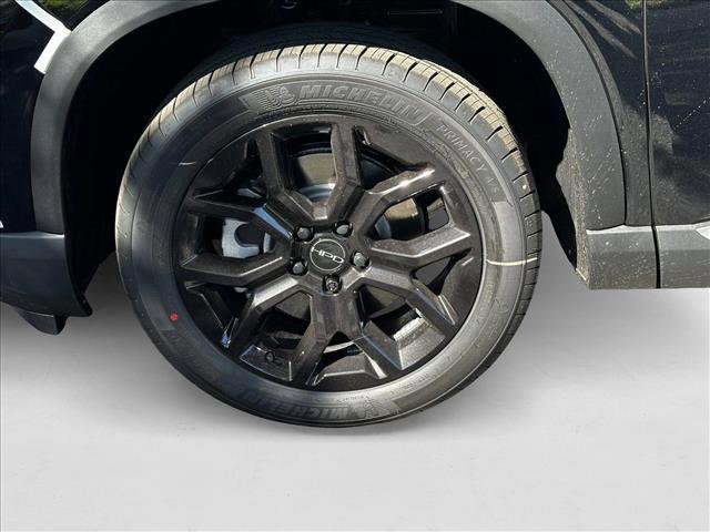 New 2025 Honda Pilot Touring image 10