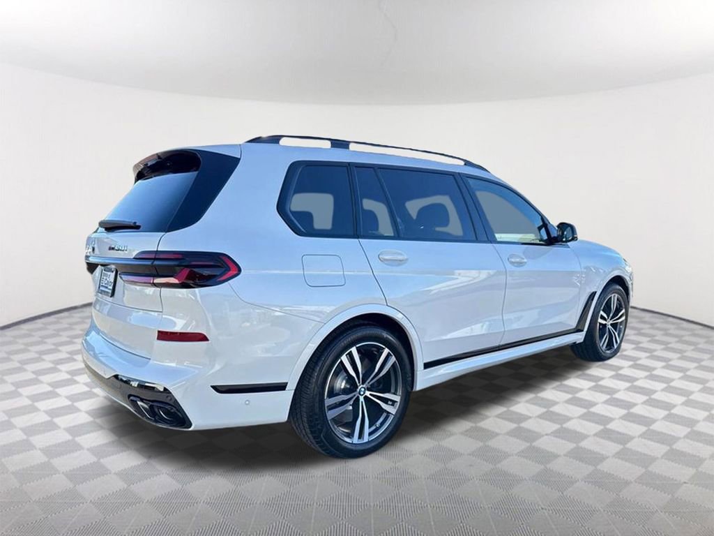 New 2026 BMW X7 M60i w/ Executive Package image 5