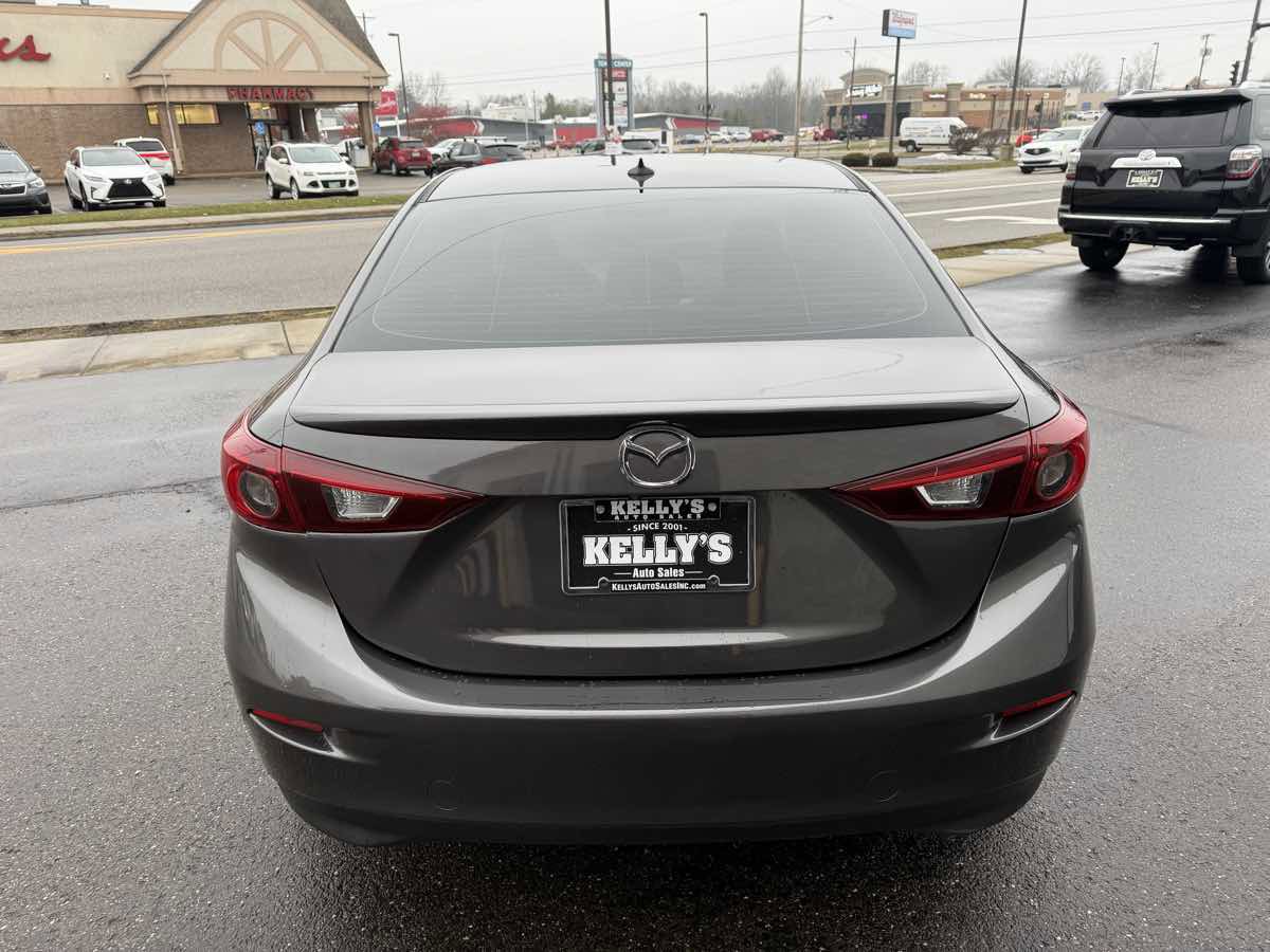 Used 2018 MAZDA MAZDA3 Touring image 4