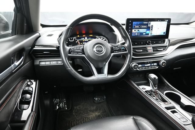 Used 2023 Nissan Altima 2.0 SR FWD image 19