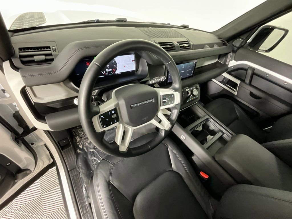 Used 2024 Land Rover Defender 110 S image 15
