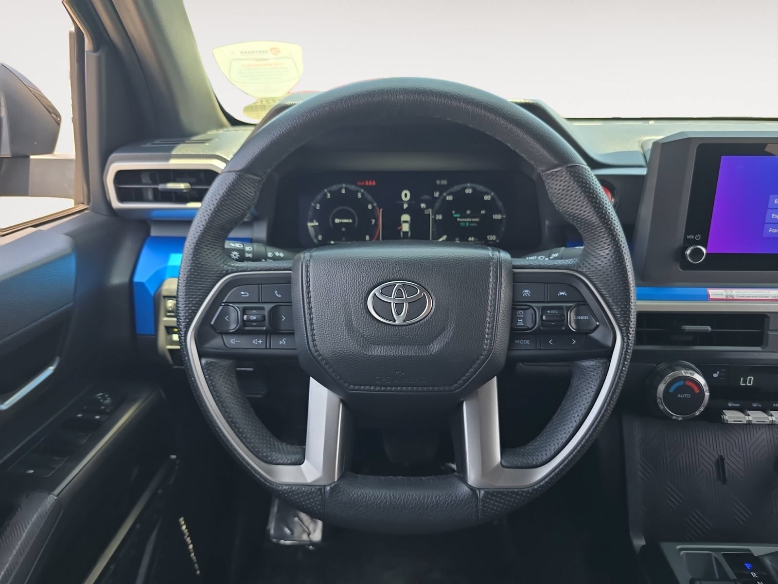 Certified 2025 Toyota Tacoma TRD Off-Road AWD/4WD image 12