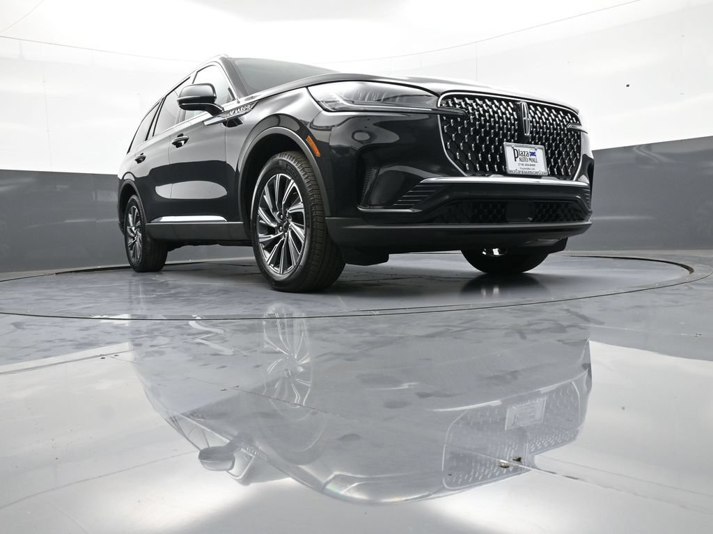 Used 2026 Lincoln Aviator AWD image 32