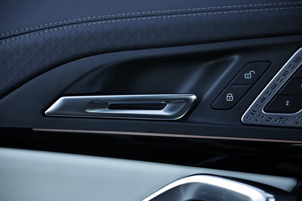 Certified 2025 BMW X2 xDrive28i w/ Technology Package image 16