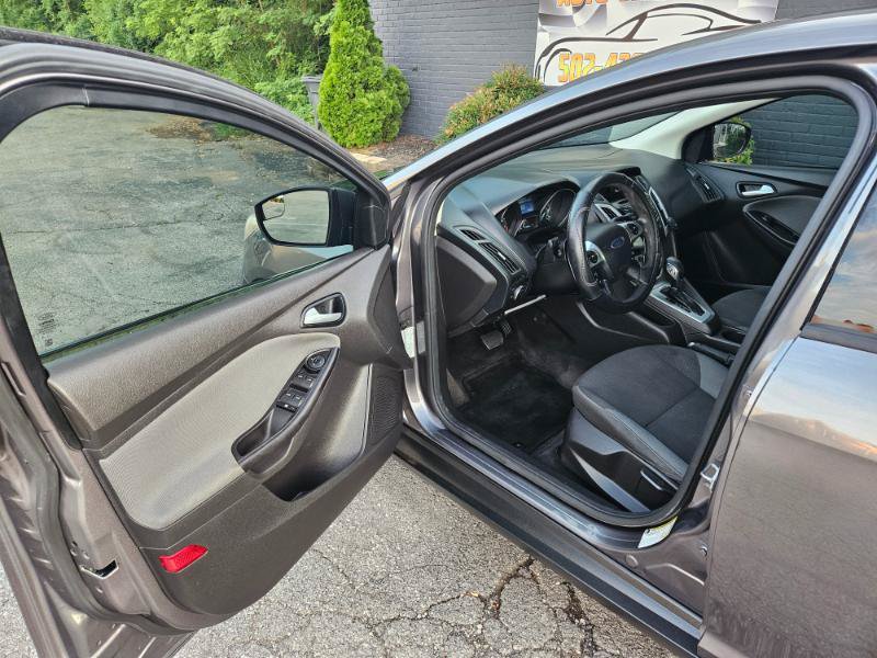 Used 2013 Ford Focus SE FWD image 8