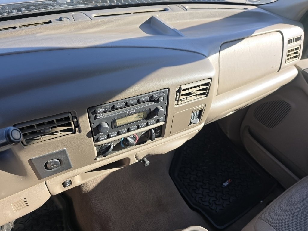 Used 2004 Ford F350 XLT image 28