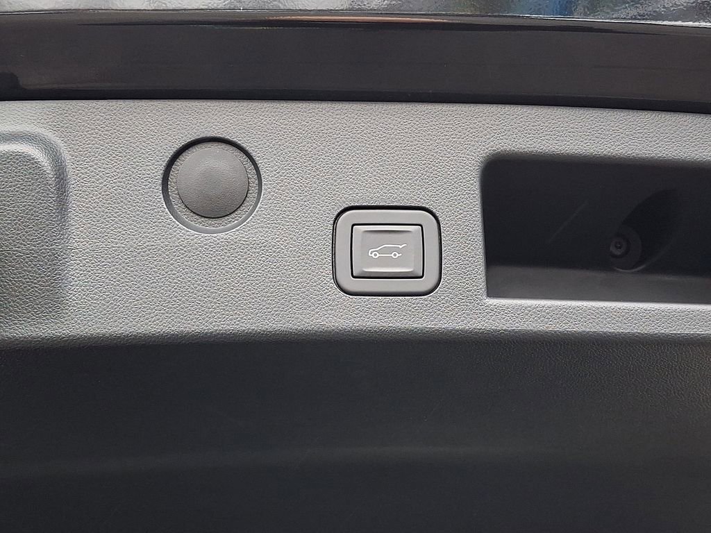 Used 2026 Chevrolet Equinox LT w/ Convenience Package II image 27