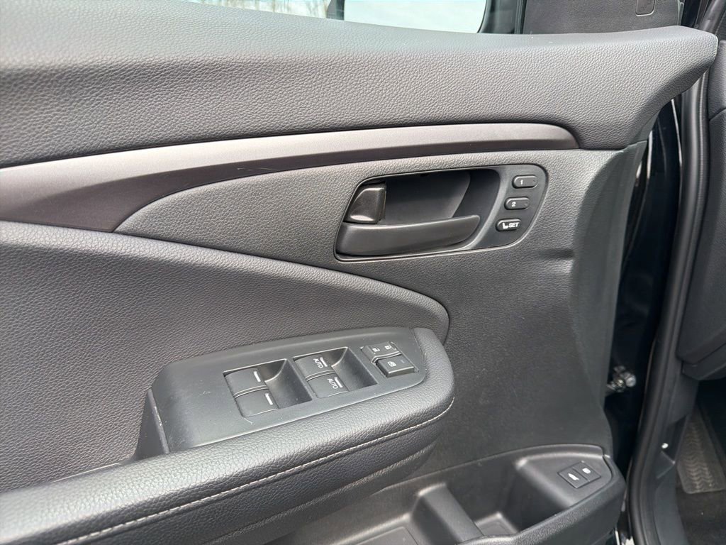 Certified 2023 Honda Passport EX-L image 27