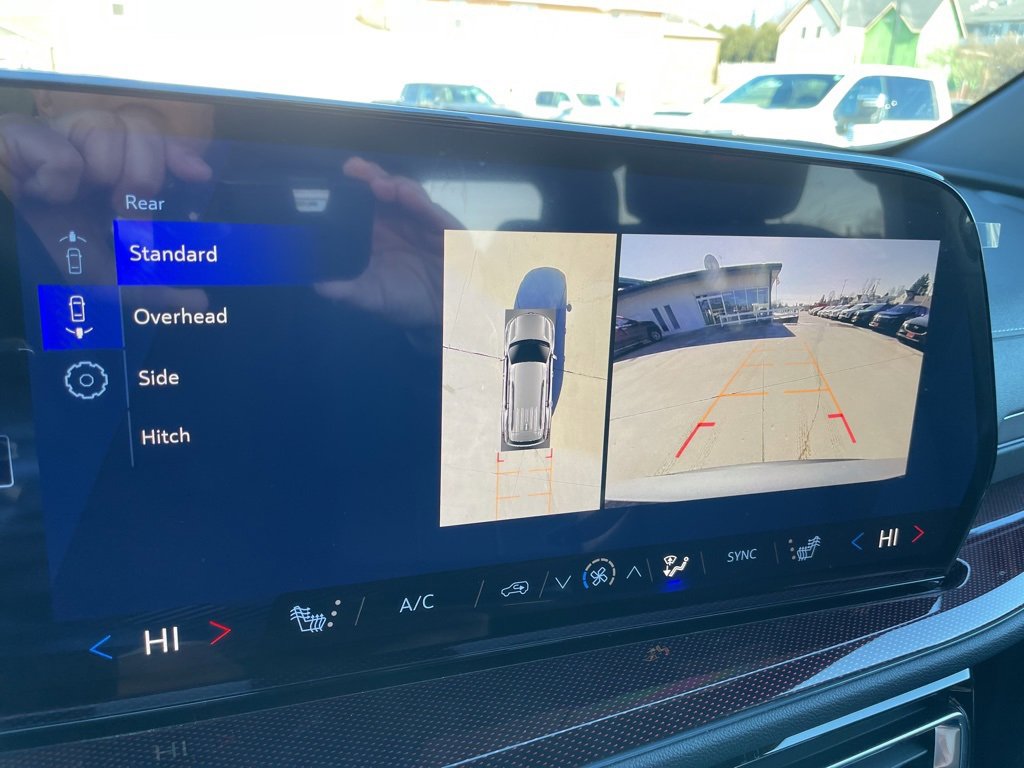 New 2026 Chevrolet Traverse Z71 w/ Driver Confidence Package image 11