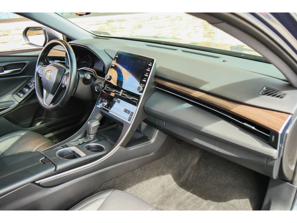 Used 2019 Toyota Avalon XLE w/ Moonroof Package FWD image 14