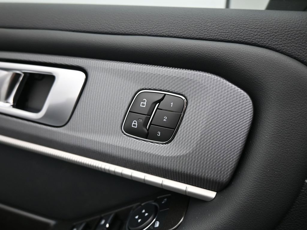 New 2025 Ford Explorer ST-Line w/ Premium Package image 10