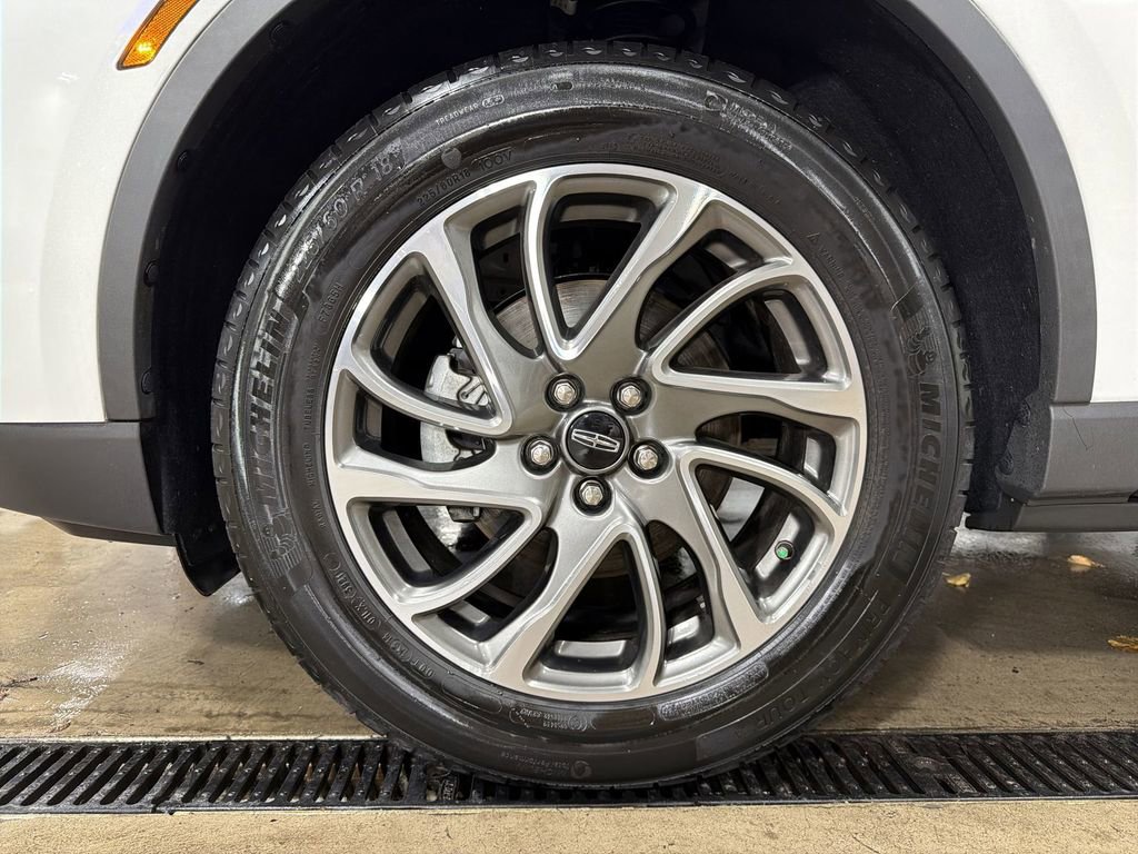 Certified 2022 Lincoln Corsair AWD w/ Equipment Group 101A image 19