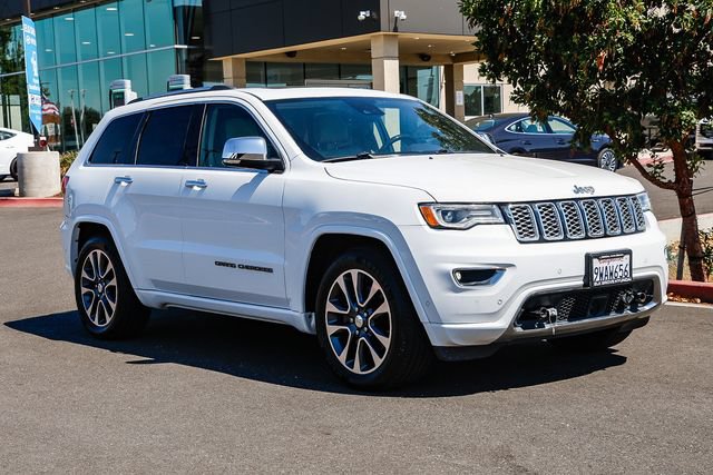 Used 2017 Jeep Grand Cherokee Overland w/ Jeep Active Safety Group AWD/4WD image 6
