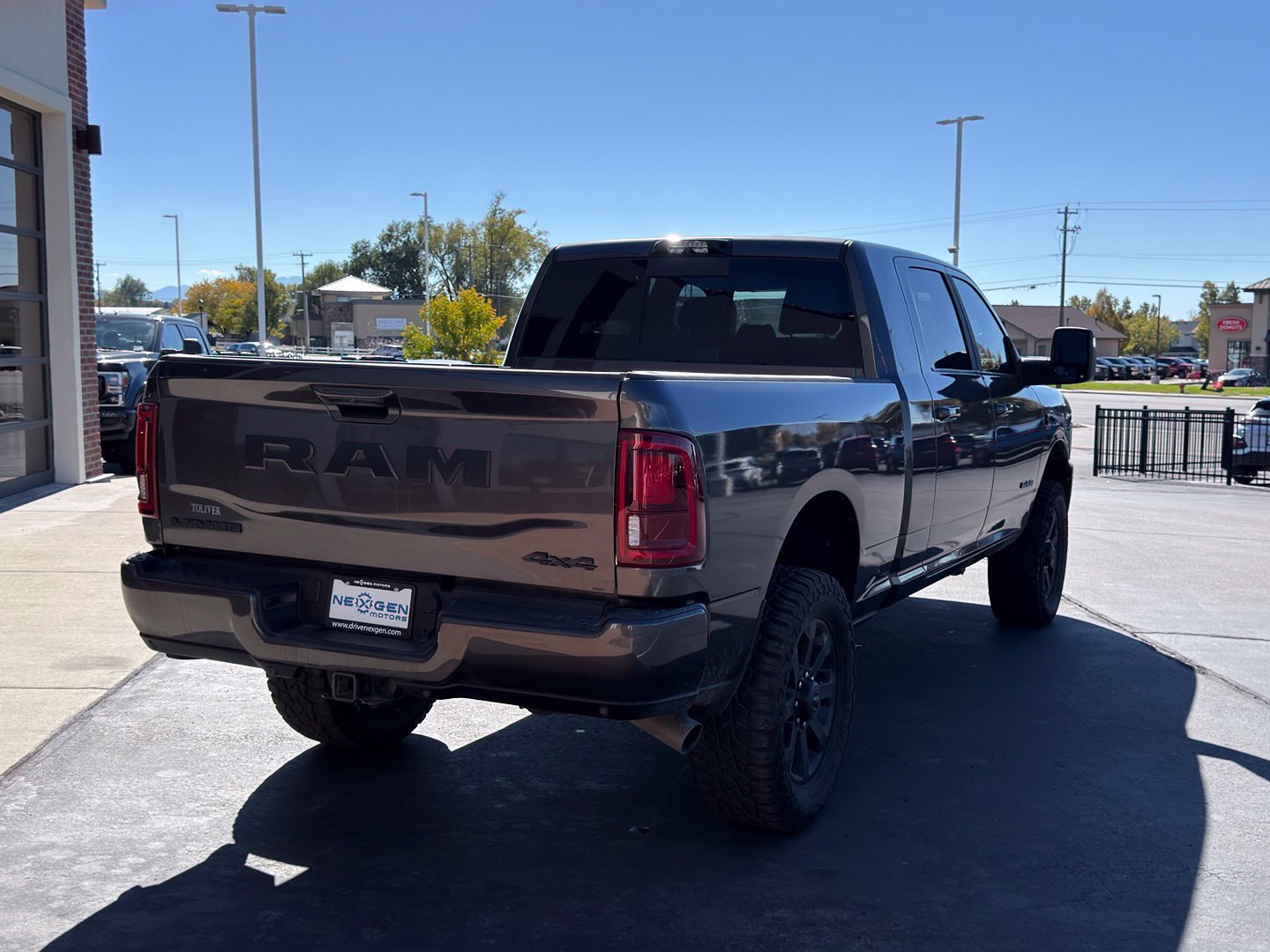 Used 2025 RAM 2500 Laramie w/ Night Edition AWD/4WD image 38