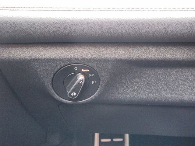 Used 2025 Volkswagen Jetta GLI Autobahn image 23