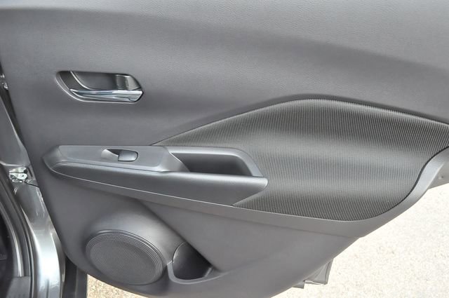 Used 2024 Nissan Kicks SV image 25