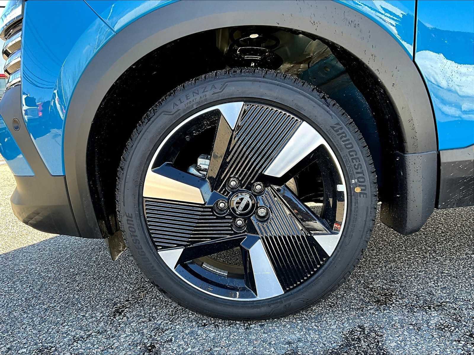 New 2025 Nissan Kicks SR w/ Illumination Package image 7