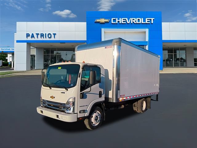 Used 2024 Chevrolet Low Cab Forward 5500XG RWD image 7